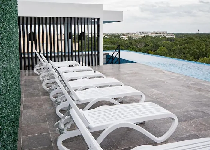 Bora Near & Town Free Club Tulum